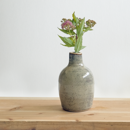 bud vase