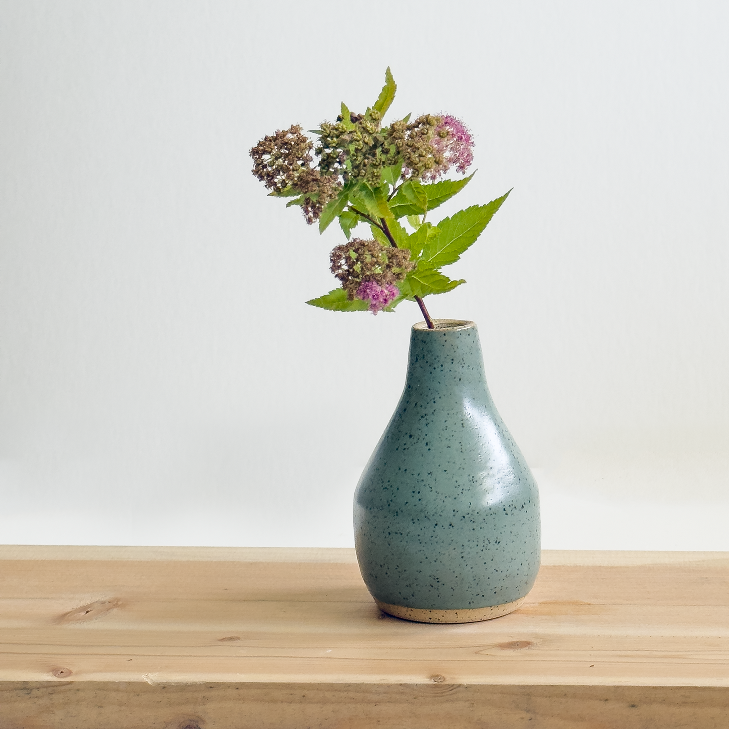 bud vase