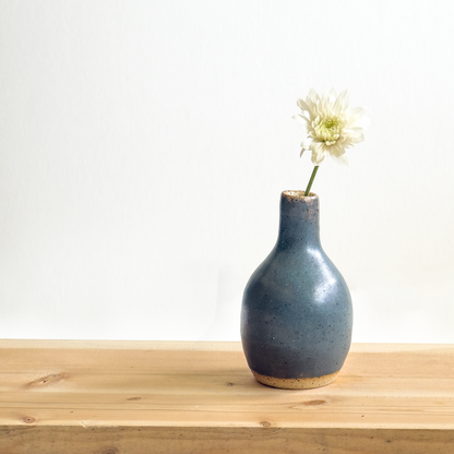 bud vase